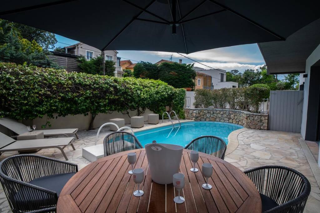 Rez De Villa De Charme-Piscine-3 Chambres 6 Pers Saint-Raphaël Exteriér fotografie